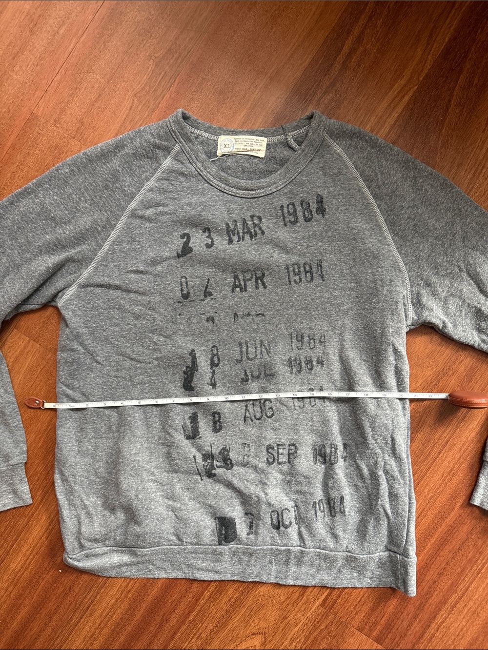 Out of Print - Library Card Grey Graphic Crewneck Sweatshirt XL - Picture 4 of 6